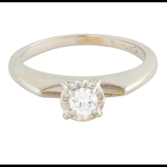 DIAMOND RING - 14K WHITE GOLD PROMISE OR ENGAGEMENT RING💗 - Picture 4 of 8